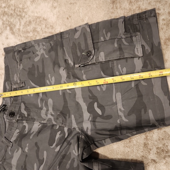 Aeropostale Cargo Shorts - Picture 4 of 6